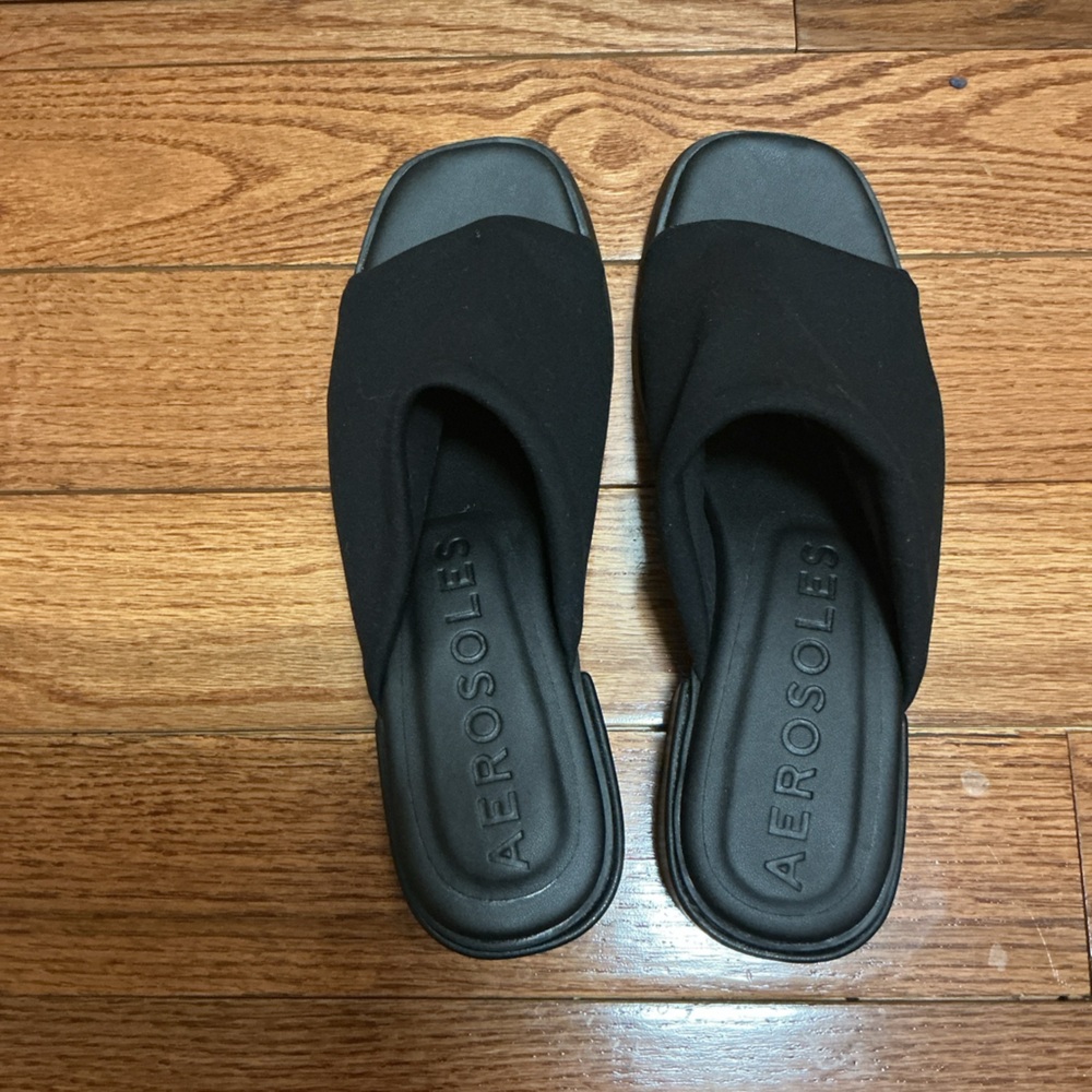 AEROSOLES Black Slide Sandals